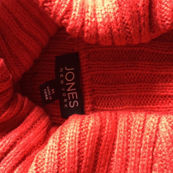 Jones New York red cowl neck sweater NWOT - Picture 3 of 5